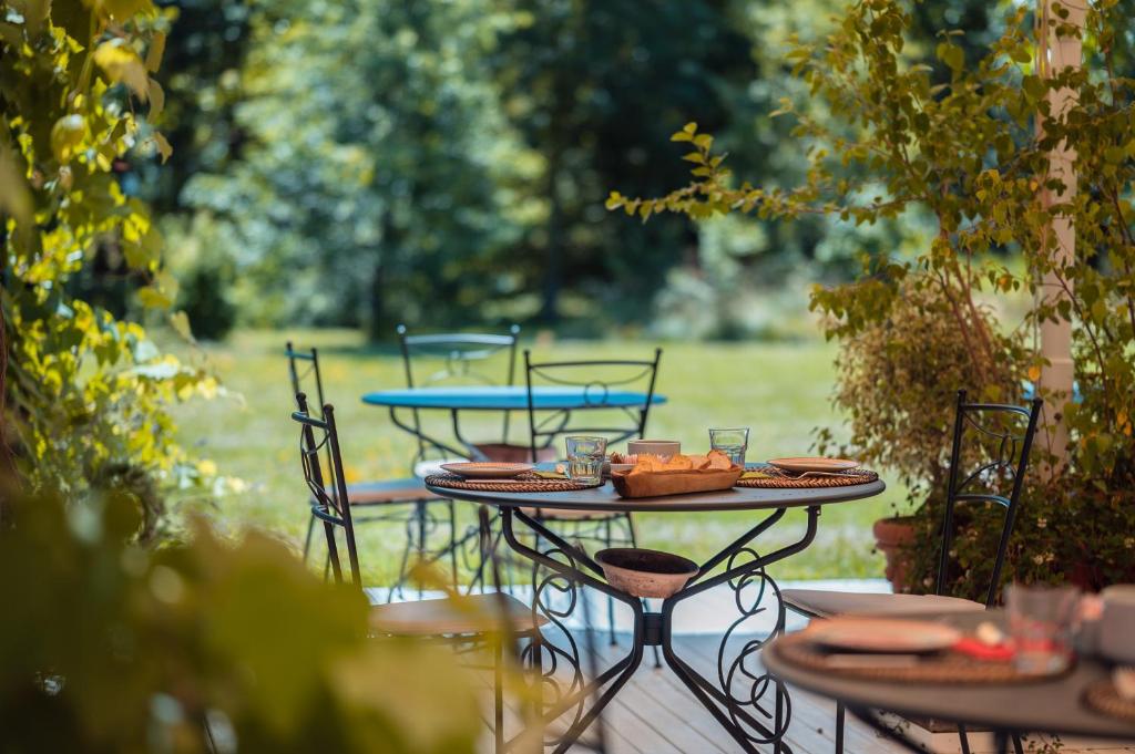 A garden outside Settecentoalberi Agriturismo