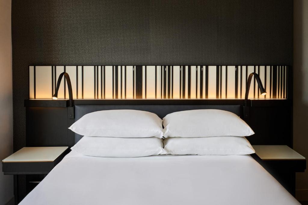 Hyatt Regency Chicago - Queen Room