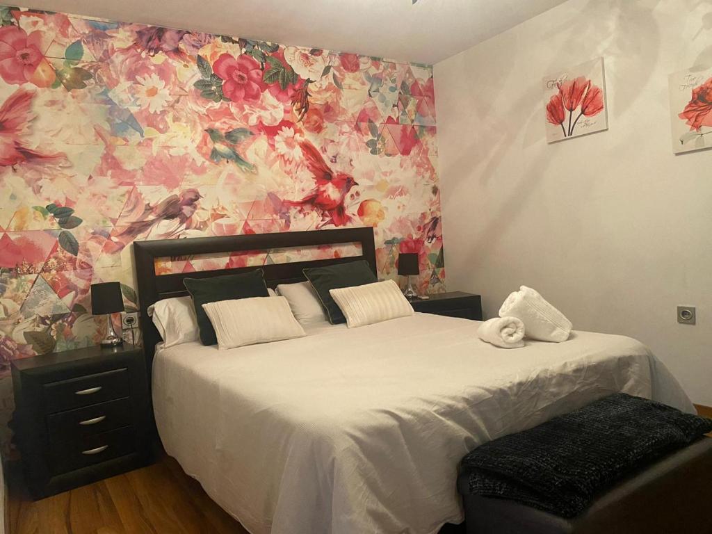 En eller flere senge i et værelse på piso centrico en fuengirola