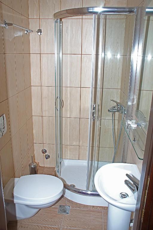 Koupelna v ubytování Kristal Hotel