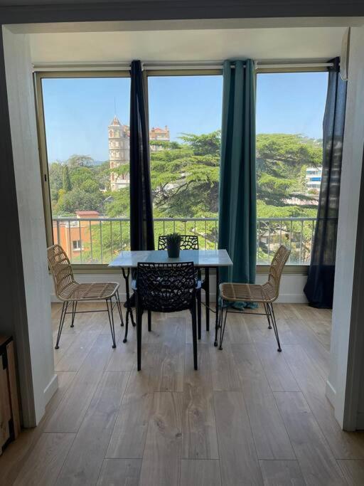 Photo de la galerie de l'établissement Petit T2 / 4 couchages, à Cannes