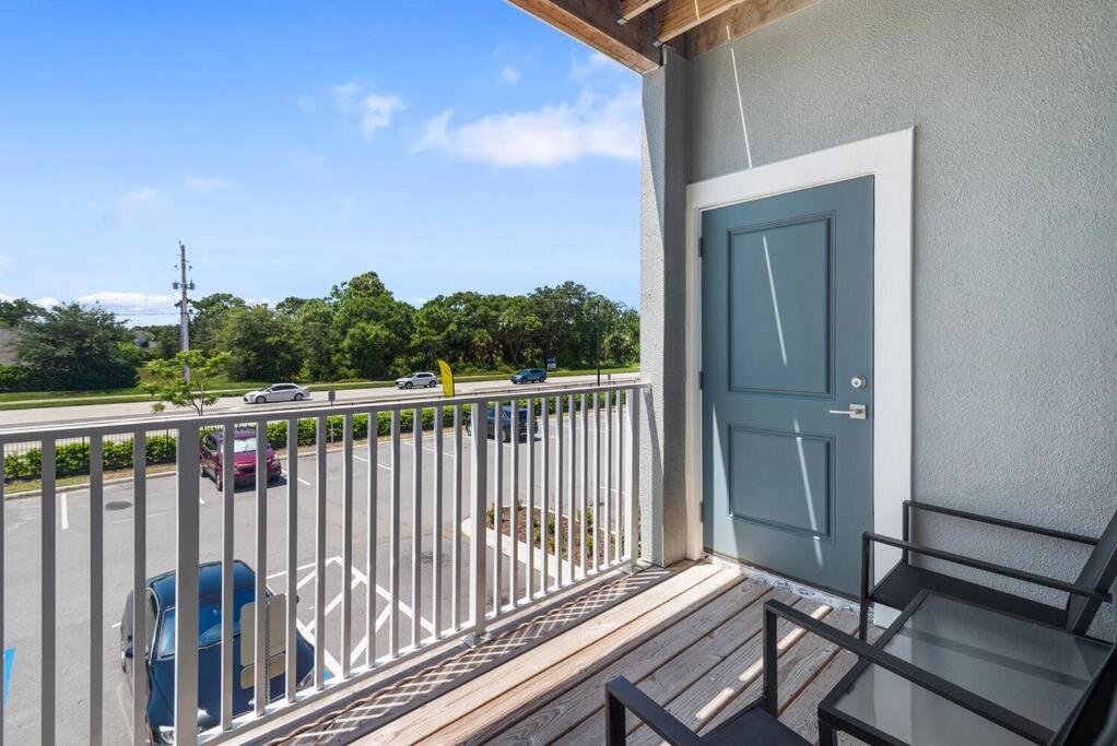 Balkón nebo terasa v ubytování Upscale 1BR/1BA: Resort Vibes, City Edge, Bliss