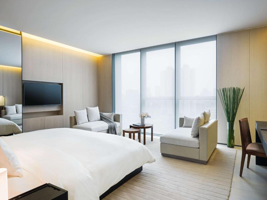 The Temple House - Studio 60 Double Room