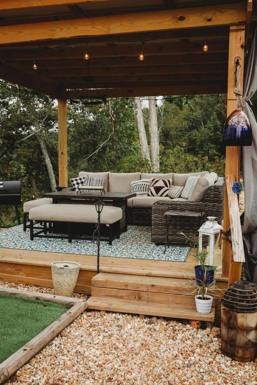 Zahrada ubytování WATERFRONT LUXURY GLAMPING DOME