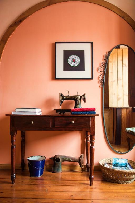 Sintra Small Hostel - 12