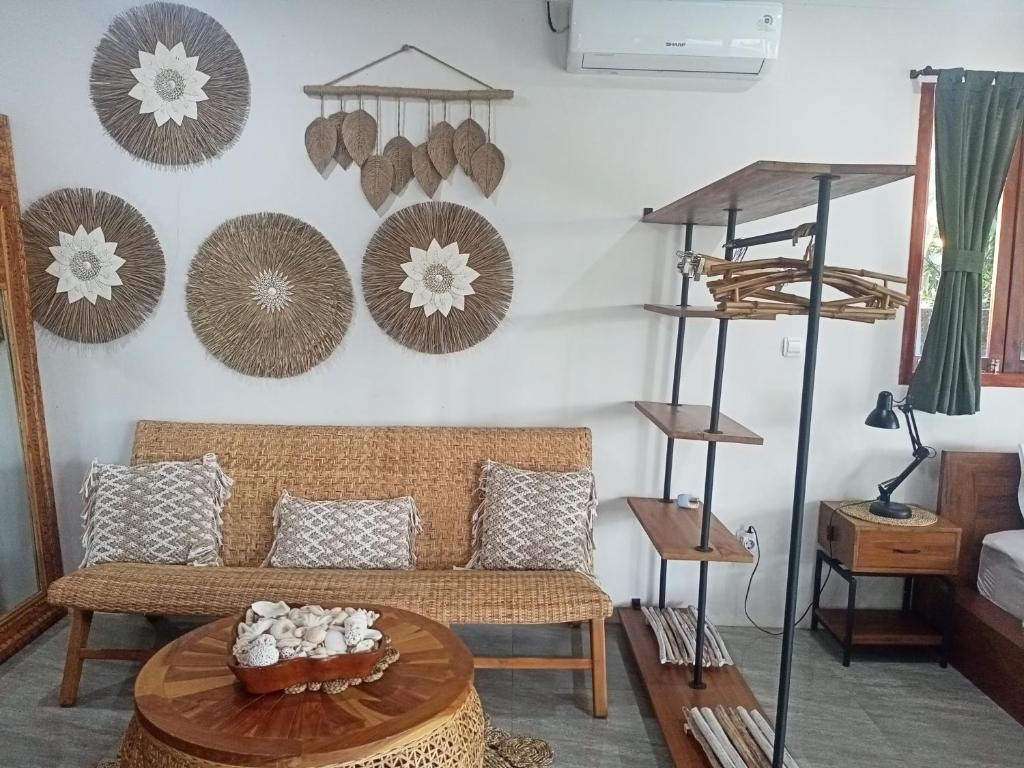 Posezení v ubytování Hideaway Batukaras