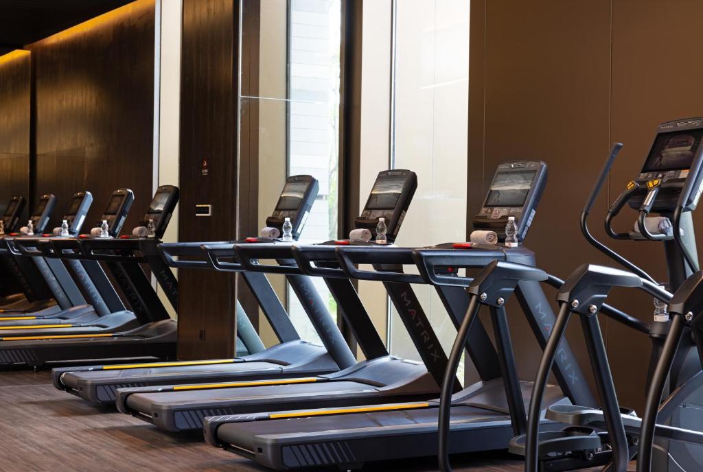 Fitness centrum a/nebo fitness zařízení v ubytování Guangzhou Marriott Hotel Baiyun
