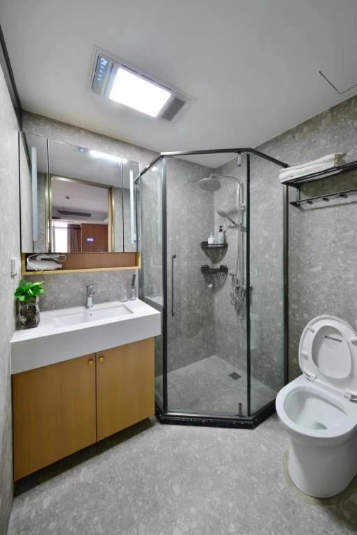 Koupelna v ubytování Shenzhen Duowei Luxury Apartment Chegongmiao Branch