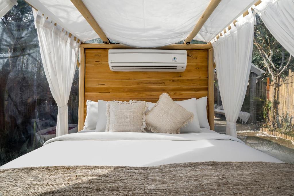 Bubble Hotel Nyang Nyang — Adults only