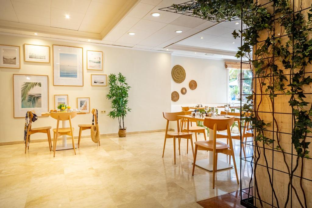 Posezení v ubytování Hotel Cala Font