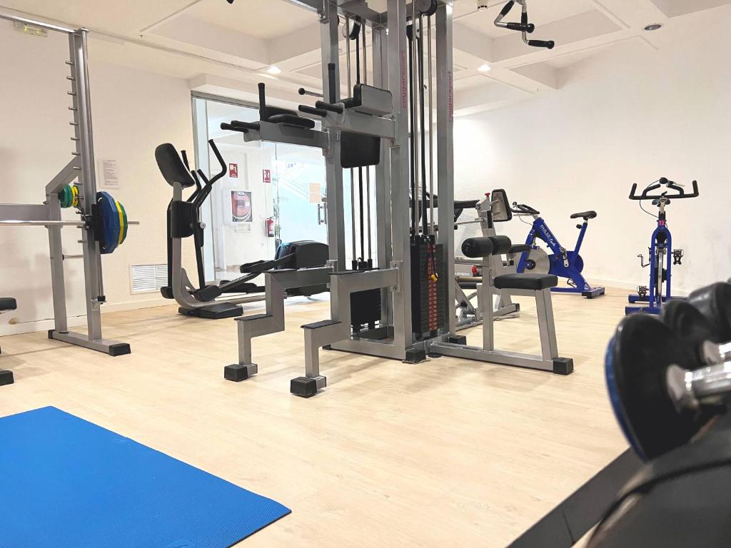 Fitness centrum a/nebo fitness zařízení v ubytování Hotel Cala Font