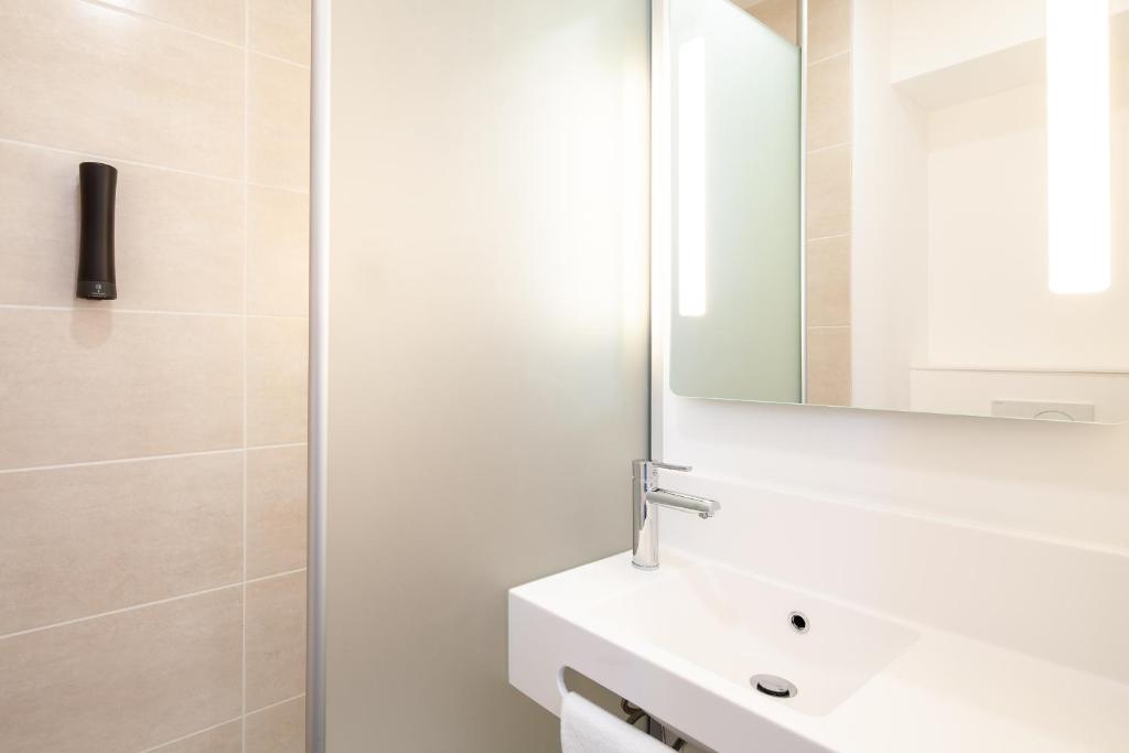 Koupelna v ubytování B&B HOTEL Besançon Valentin