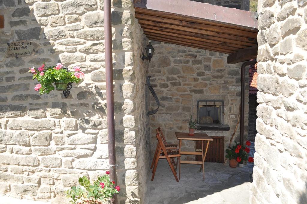 Casa Vacanze Le Antiche Pietre - Appartement D'une Chambre Avec Vue Sur Le Jardin