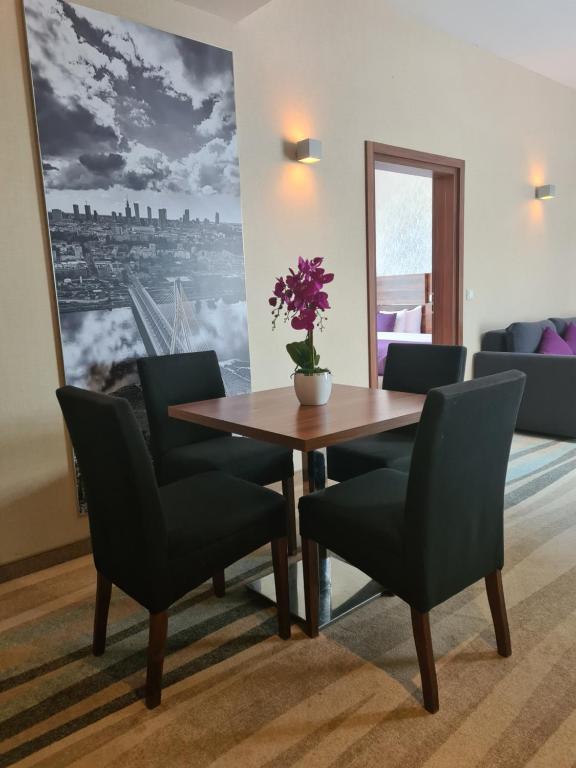 Warsaw Plaza Hotel - Suite