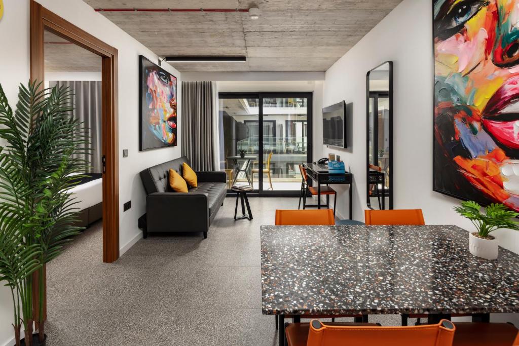 Grands Suites Hotel and Spa Sliema - 9