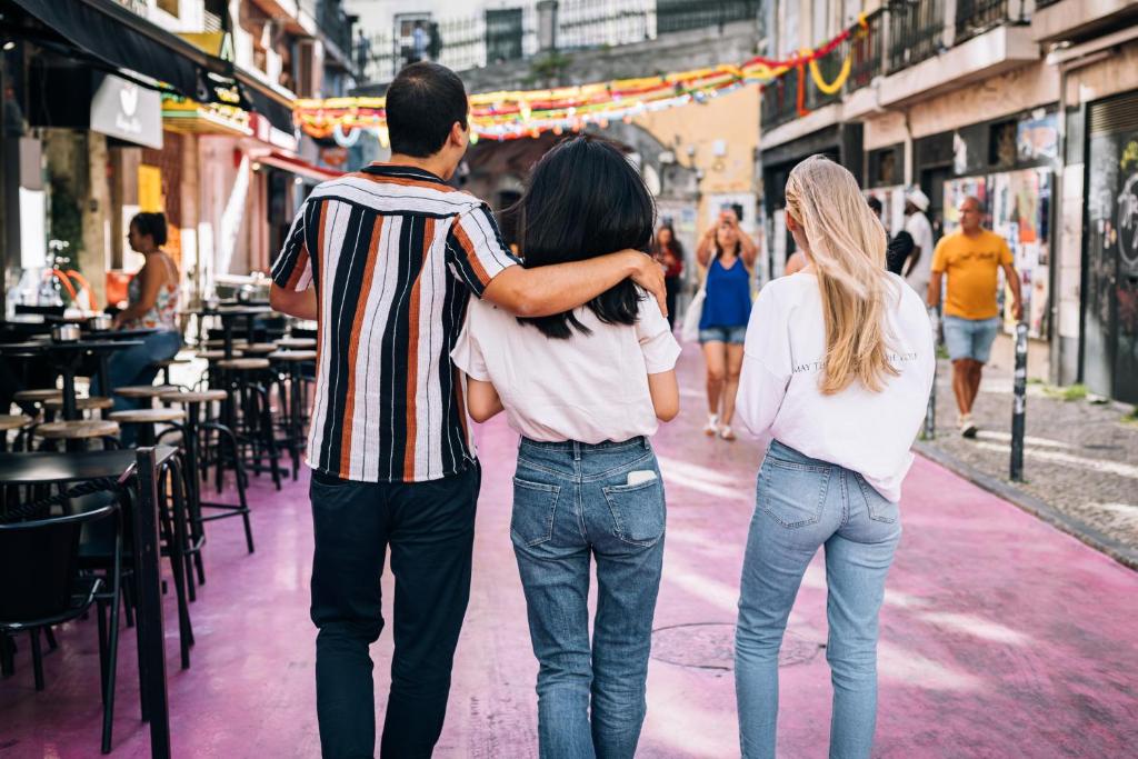 The House on the Pink Street in Lisbon - Resim 16