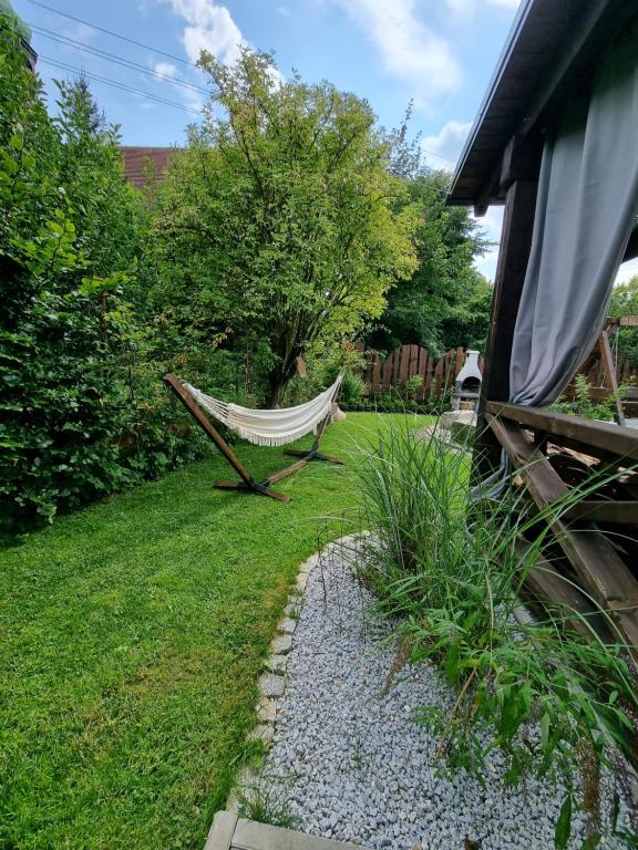 Vonkajšia záhrada v ubytovaní Domek Drwala k. Karpacza