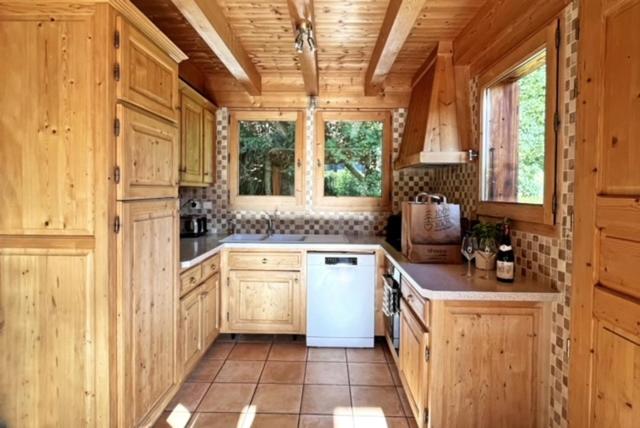 Kuchyňa alebo kuchynka v ubytovaní Chalet Pierre, Les Gets