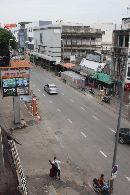 Lux Rooms Night Bazaar - Resim 9