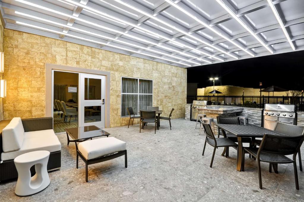Posezení v ubytování Homewood Suites by Hilton Tyler