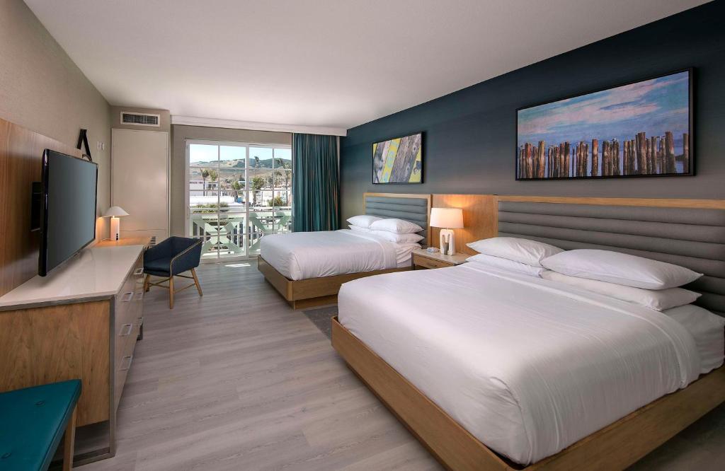 Inn at the Pier Pismo Beach, Curio Collection by Hilton - Sala De Reina Del Centro
