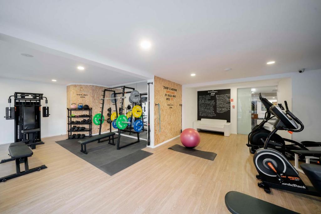 Fitness centrum a/nebo fitness zařízení v ubytování Dorisol Mimosa Studio Hotel