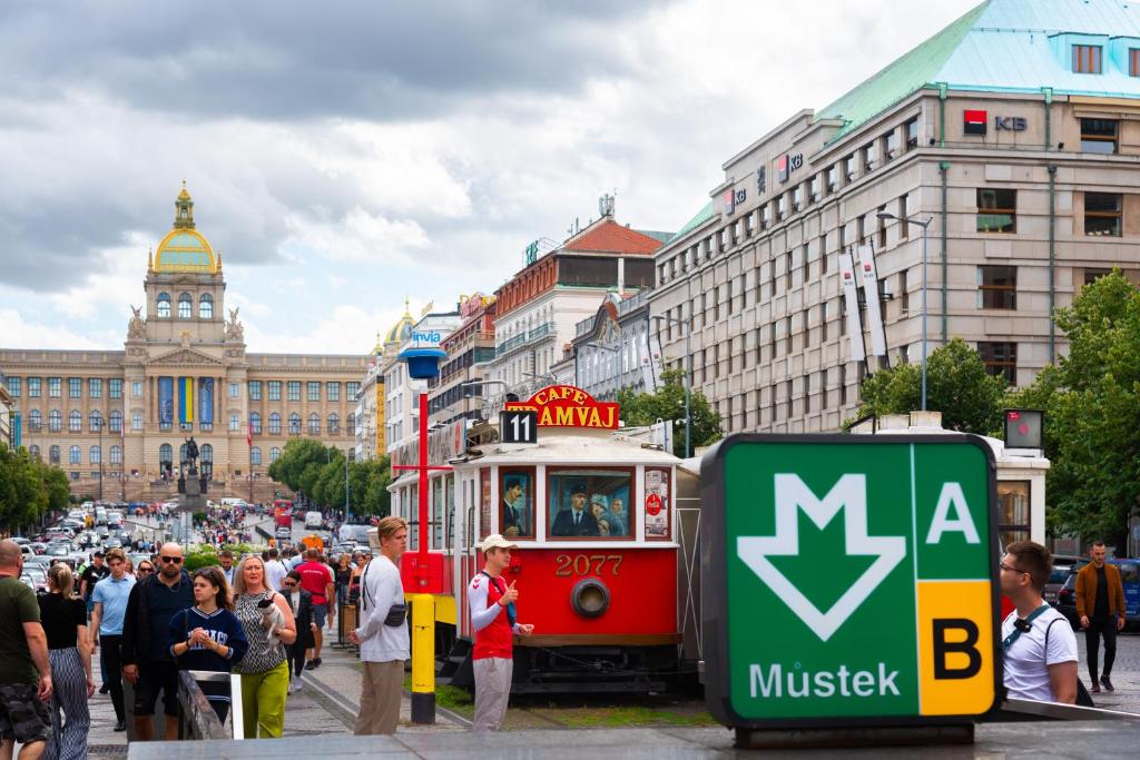 VN17 Rooftop Suites by Adrez - Resim 38