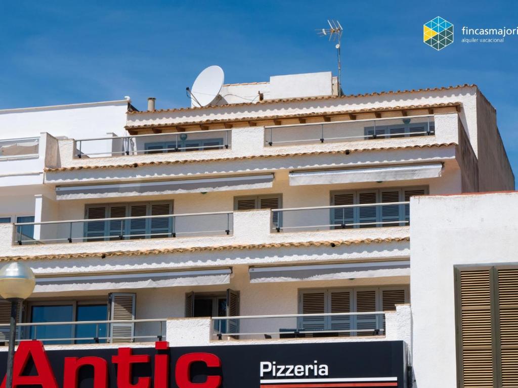 Fotografie z fotogalerie ubytování Apto antic 102 pax 6 v destinaci S'illot
