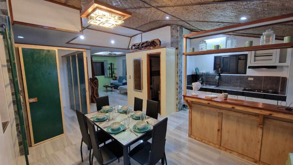 Kuchyň nebo kuchyňský kout v ubytování MAYOME TOURIST INN - Moalboal