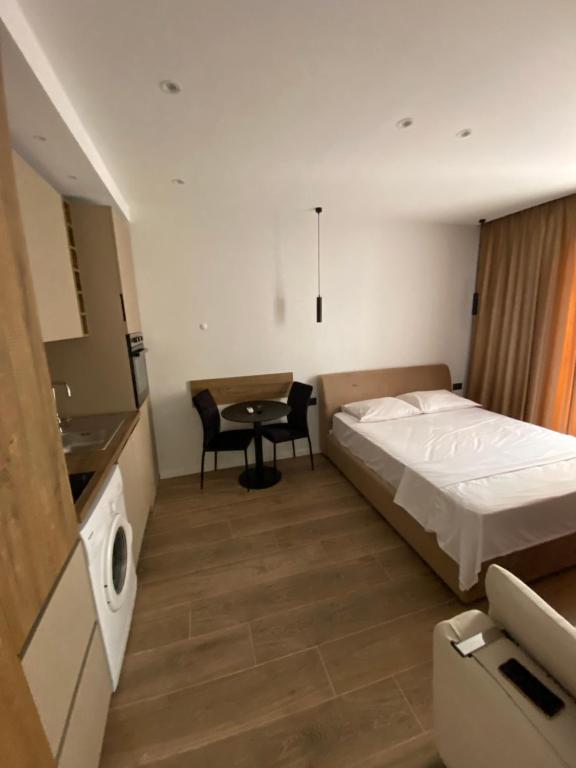 E Apartment - Imazhi 9