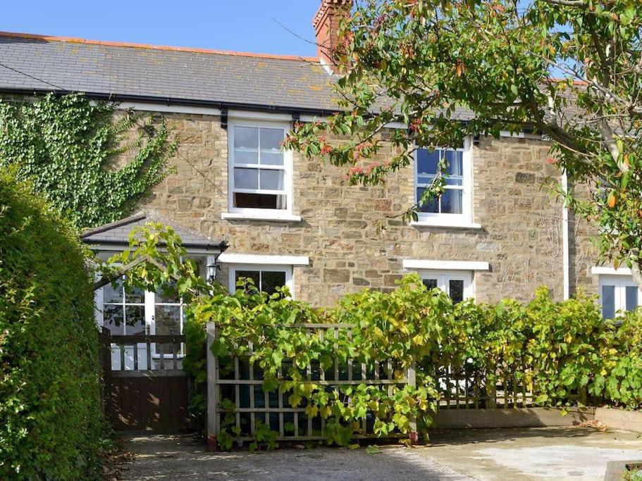 Hoone, kus puhkemaja asub