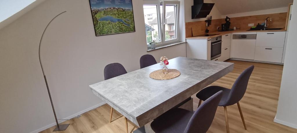 Kuchyň nebo kuchyňský kout v ubytování Ferienwohnung Rein
