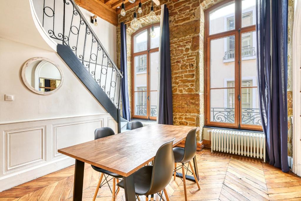 Photo de la galerie de l'établissement Nouveau / Canut d'exception au coeur de Lyon, à Lyon