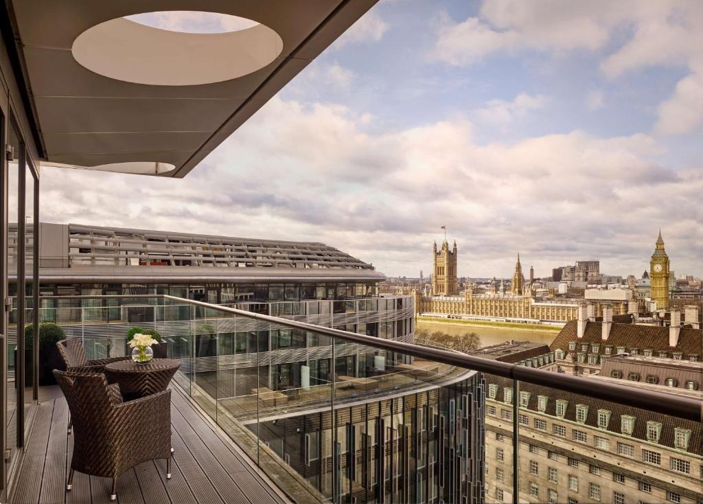 Park Plaza County Hall London - Penthouse Suite