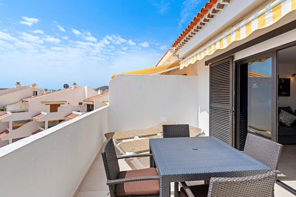 Paloma Beach Apartments - Two-Bedroom Penthouse Apartment