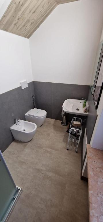 Koupelna v ubytování GESUITIROOMS