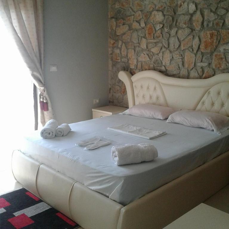 Postel nebo postele na pokoji v ubytování Hotel Villa Stone Dream Bar Restaurant