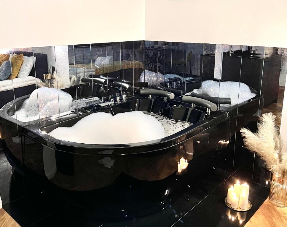 Krakow Old Town Apartment Jacuzzi - wymeldowanie do 13 - 2