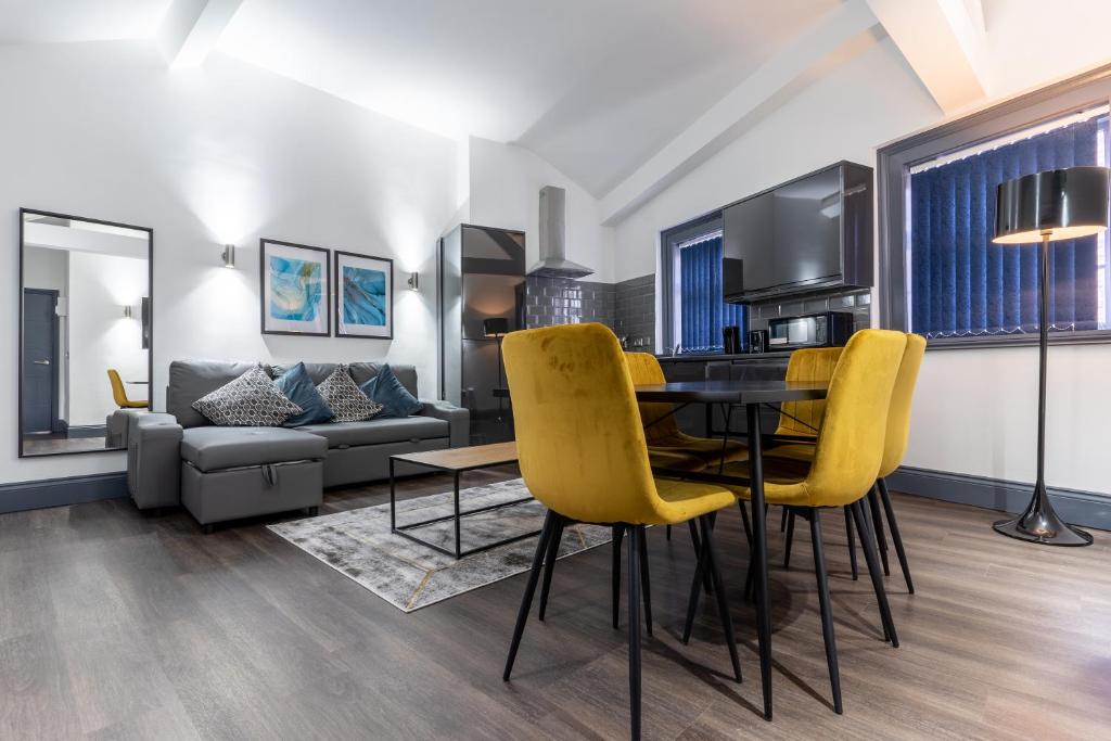 Posezení v ubytování Temple Court by UStay Aparthotels