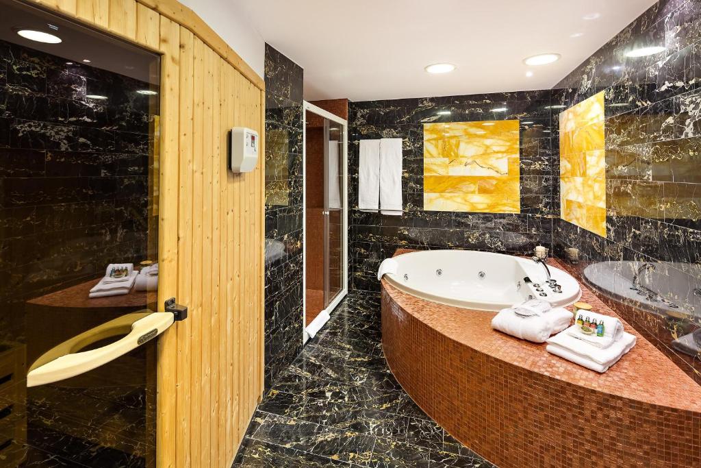 Ένα μπάνιο στο Austria Trend Hotel Ljubljana