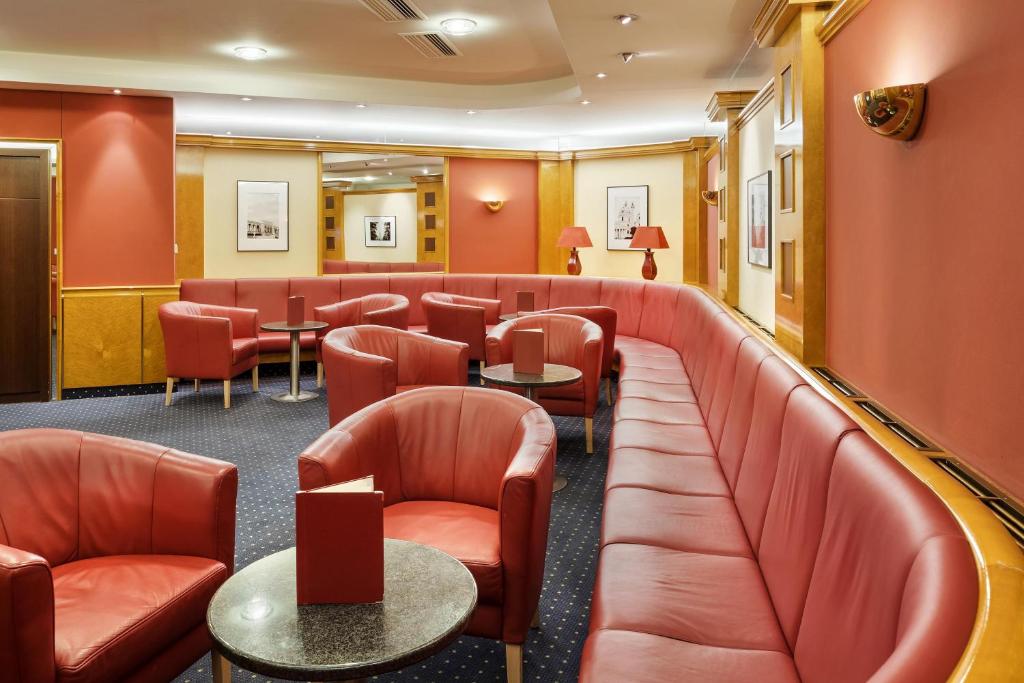 Un lugar para sentarse en Austria Trend Hotel Ananas Wien
