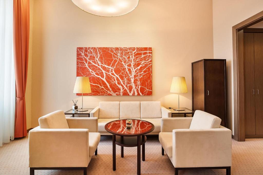 Austria Trend Hotel Savoyen Vienna - 4 stars superiorにあるシーティングエリア