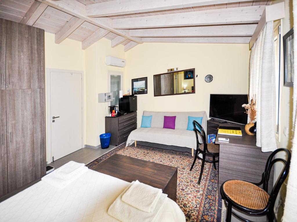TV a/nebo společenská místnost v ubytování B&B in Corfu Town