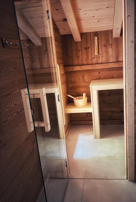 Kúpeľňa v ubytovaní Chalet Aconit, terrasse panoramique avec jacuzzi et sauna