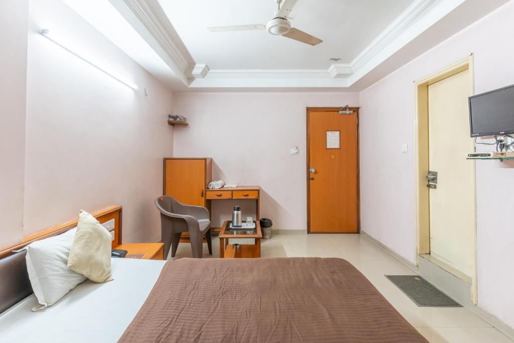 TV a/nebo společenská místnost v ubytování Hotel Sanmati