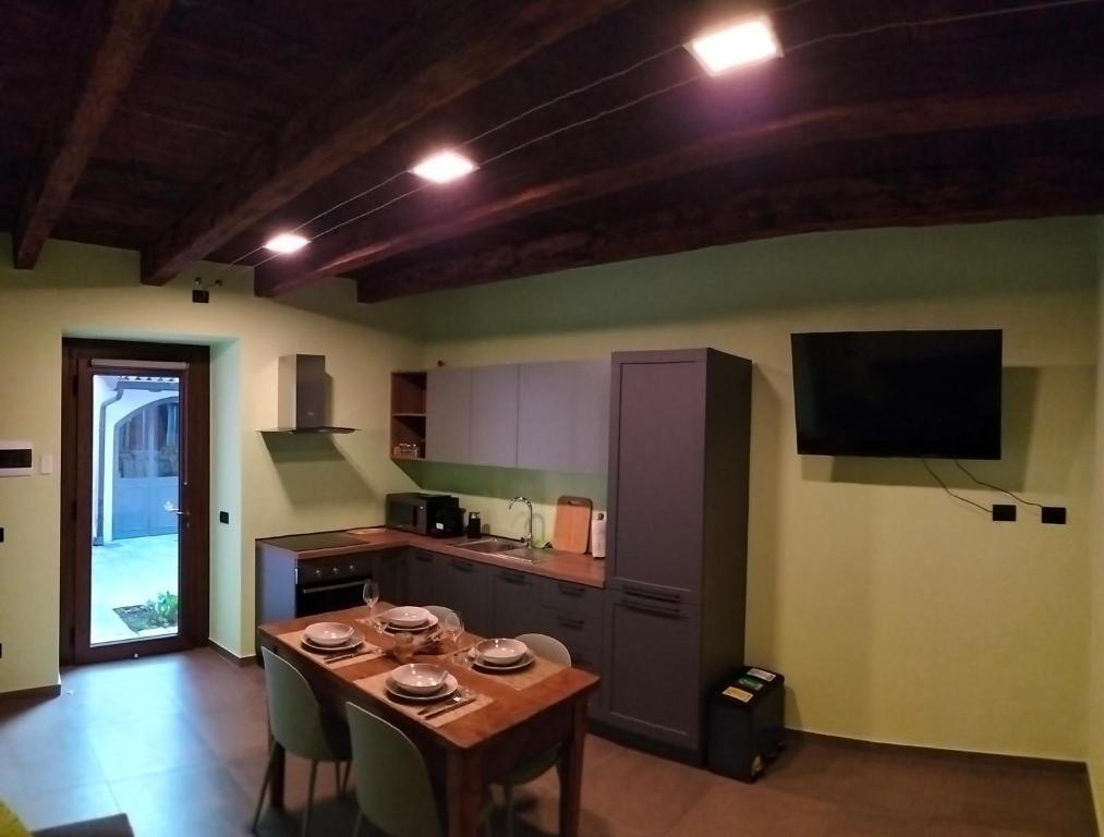 Kuchyň nebo kuchyňský kout v ubytování La cascina della vigna del viandante