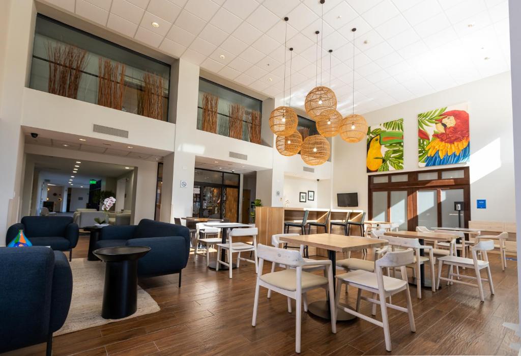 Hampton By Hilton San Jose Airport Costa Ricaにあるシーティングエリア