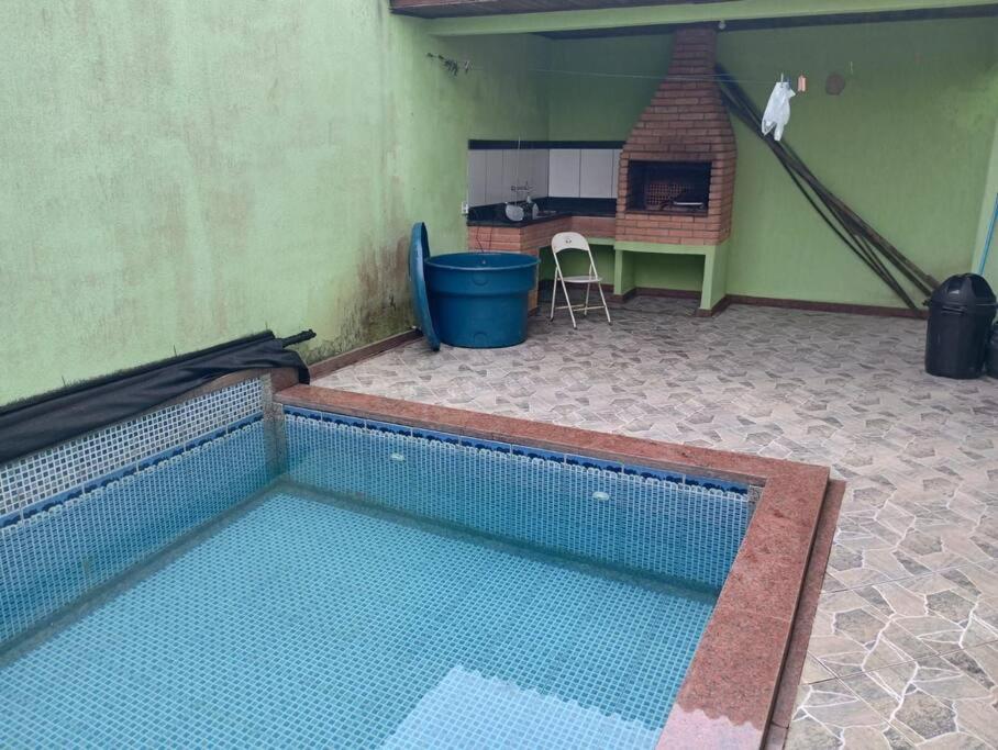 Sobrado com piscina em Peruíbe