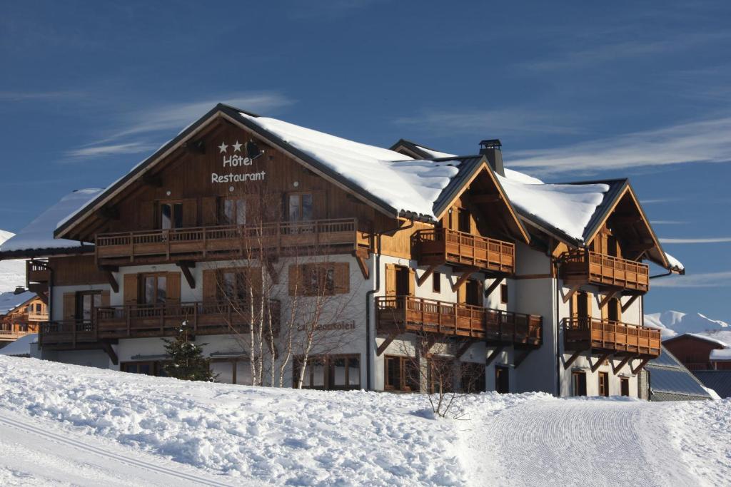 Chalet-Hôtel Le Beausoleil, The Originals Relais (Hotel-Chalet de Tradition) през зимата