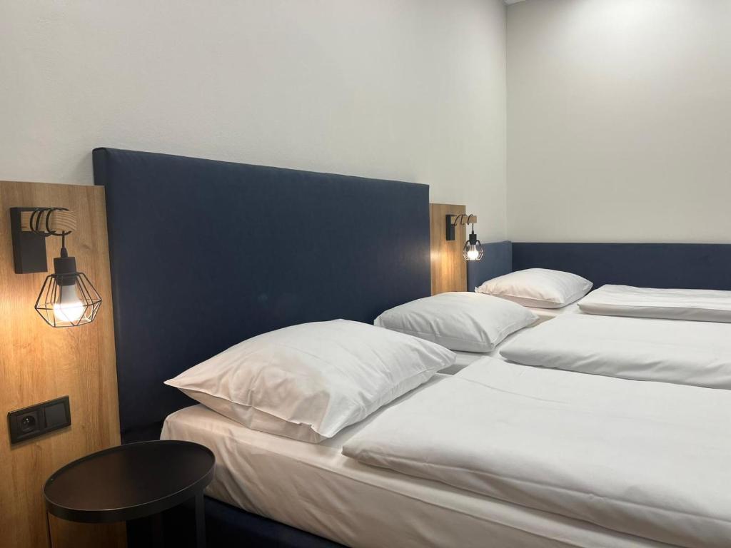 Powder Tower Suites - Resim 18